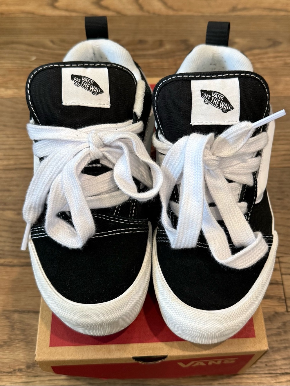 Vans Kids Knu Skool Black/True White Youth Size 3 Skate Shoes In Box